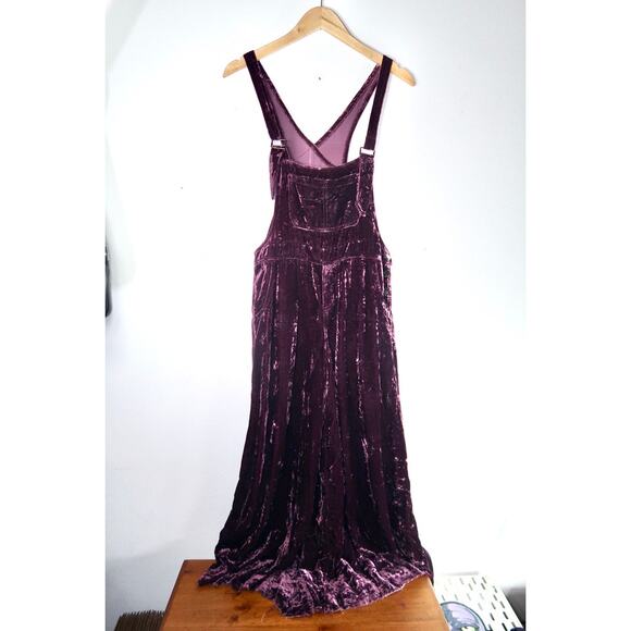 Free People Red Burgundy Cropped Weekender Chrushed Velvet Overalls XS - Picture 2 of 5